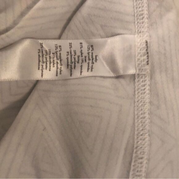 LUCY Geometric‎ Print Razorback Workout Tank Size Medium - Picture 5 of 5